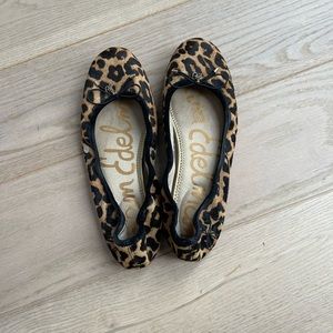 Leopard Print Sam Edelman flats. Size 9.